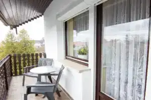Martha Apartman, Бюк
