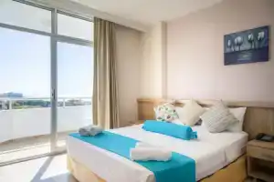 Ponz Hotel, Кушадасы