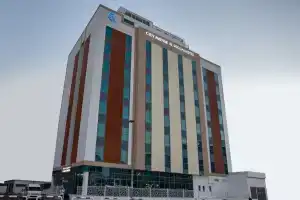 City Avenue Al Reqqa Hotel, Дубай