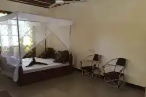 Отель «Mnana Beach Bungalows», Мичамви