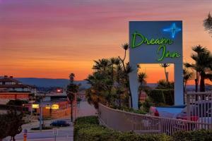 Отель «Dream Inn», Санта-Крус