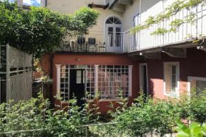 Appartamento con Piccolo Giardino Cannero Riviera, Каннеро-Ривьера