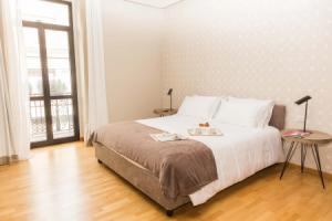 200 Rooms & Terrace, Бари