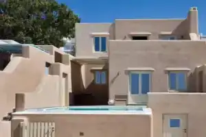 Апарт-отель «Voreina Gallery Suites», Пиргос
