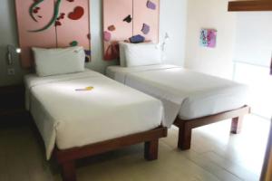 MaxOneHotels.com at Sabang, Джакарта