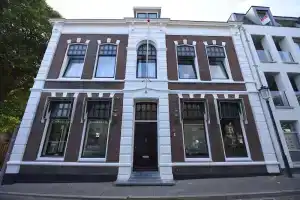 De Oude Pastorie Lisse, Лиссе