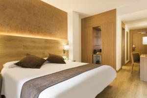 Hotel «Acta Azul Barcelona», Барселона