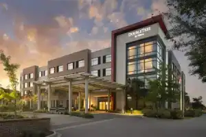 Cambria Hotel Charleston Riverview, Чарлстон