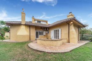Beautiful Holiday Home in Ardea With Garden, Ардеа