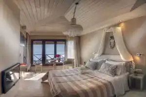Апарт-отель «Karavia Lux Inn», Афиссос