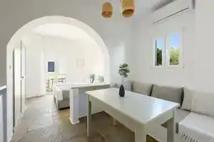 Phaedrus Living: Paros Cycladic Residences 8, Логарас