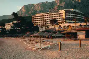 Romana Beach Resort, Макарска