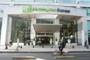 Отель «Holiday Inn Express Mexico Reforma», Мехико