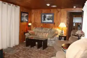 Dog Friendly Cabin Only Steps to the Lake, Саут-Лейк-Тахо