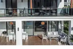 Villa Mia, Ялыкавак
