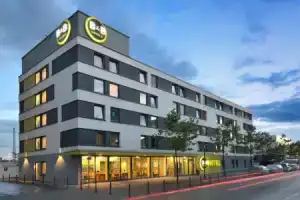 b&b SaarbrüCken-Hbf, Саарбрюккен