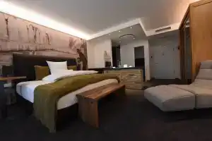 Отель «Höll am Main», Рюссельхайм