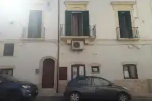 Casa Principe di Napoli, Полиньяно-а-Маре