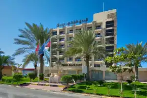 Ajman Beach Hotel, Аджман