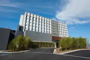 Hotel «Clad», Готемба