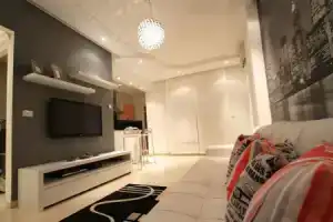 Welcome Home, Сусс