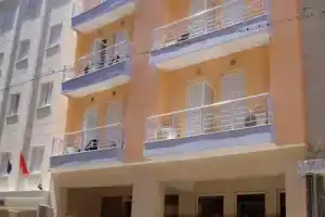 Отель «Faros I», Пирей