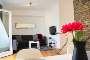 2 Bedroom Apartment in Central Dublin Sleeps 4, Дублин