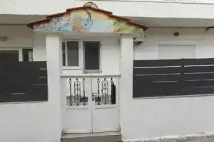 Asiminas lovely house, Иксия
