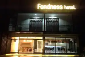 Fondness Hotel, Такуа-Па