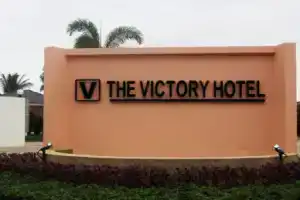 The Victory Hotel, Мае Сай