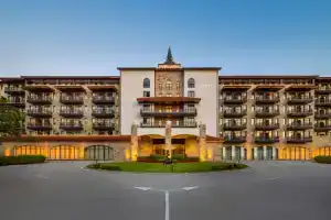 Pravets Golf & Spa Resort, Ботевград