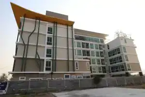 The Sila Hotel, Сри Рача