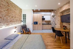 OnLviv Apartments Horodotska Street27, Львов