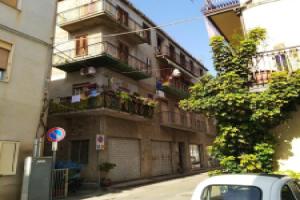 Apartment With 2 Bedrooms in Brolo, With Wonderful sea View, Balcony and Wifi Near the Beach, Броло