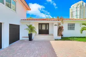 Family-Friendly Beach House, Steps to Beach, Форт-Лодердейл
