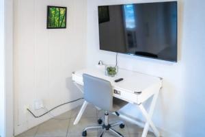 Walk to Wilton Drive - Spacious Quiet Villa 1, Форт-Лодердейл