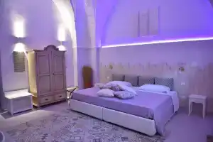 D.HOME, Ория