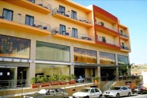 Downtown Hotel, Виктория