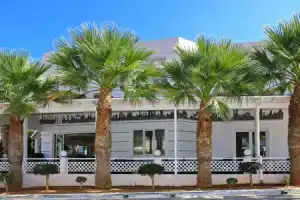 Magda Hotel Club, Гувес