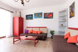 Apartment Sandalj Pomarkku 34185, Мошеничка Драга