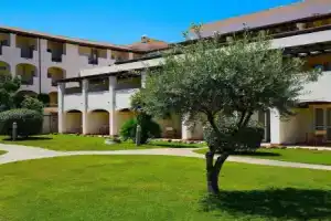 Cala Della Torre Resort, Калетта
