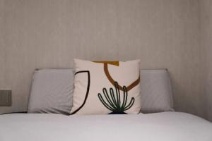 Real Life Iidabashi 1-bedroom Luxe 3mins to Subway, Токио
