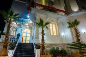 Art Hotel, Тирана
