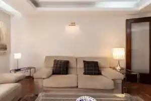 Te vas a enamorar de mi piso céntrico, Овьедо