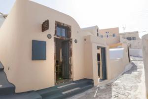 Апартаменты «Lotza Studios», Ия