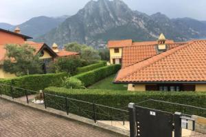 Irina’s house with view on like and swimming pool, Рива-ди-Сольто