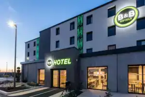B&B Hôtel Troyes Magasins d'usine, Труа