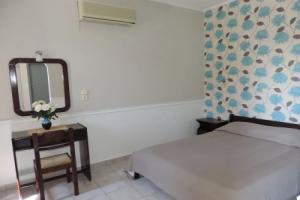 Nostalgias Ground Floor Apartment Just up From Souda Beach,4 People,nice View, Плакиас