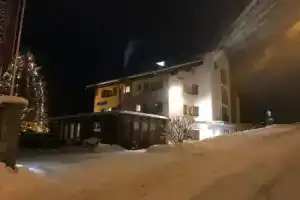 Hotel «Garni Panorama», Скуоль