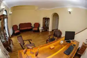 Hotel «Tramonto», Чакви